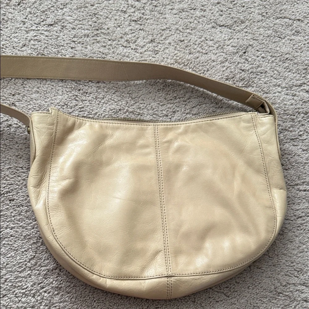 HOBO Cream Leather Shoulder Bag - Picture 2 of 3